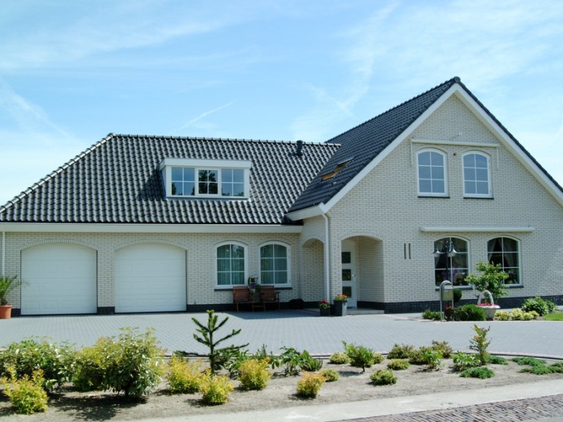 Vrijstaande woning met dubbele garage