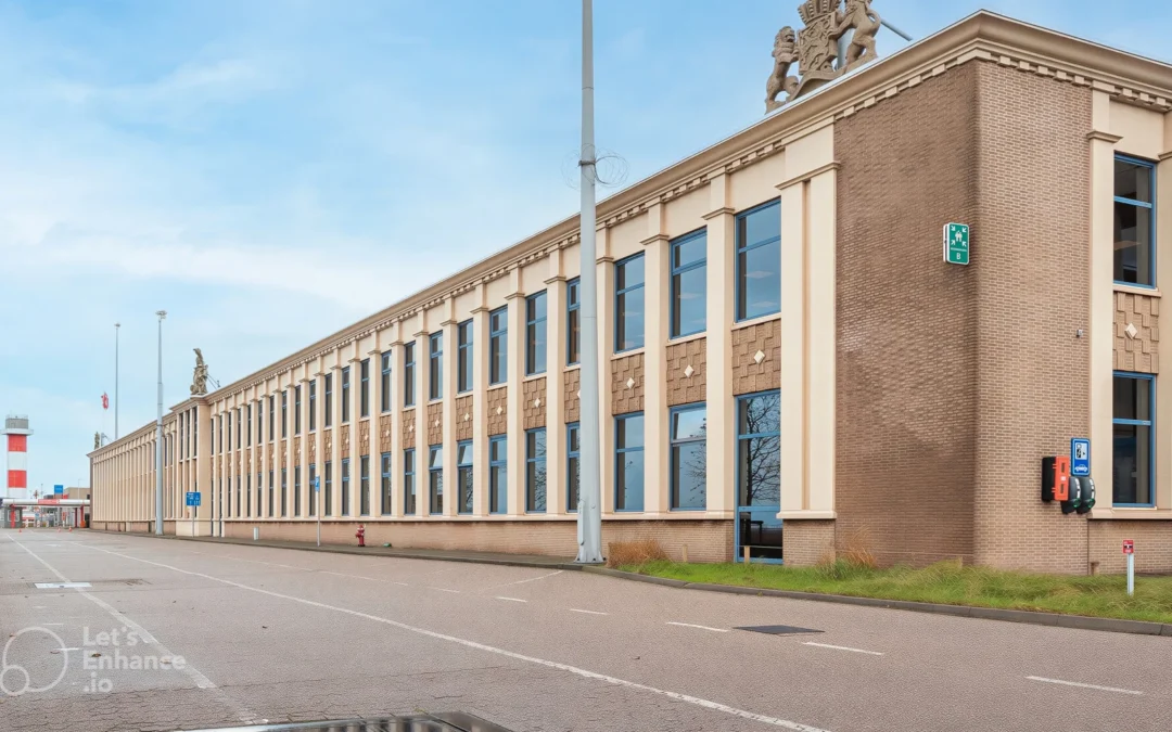 Gevelrenovatie en interne verbouwing kantoorgebouw